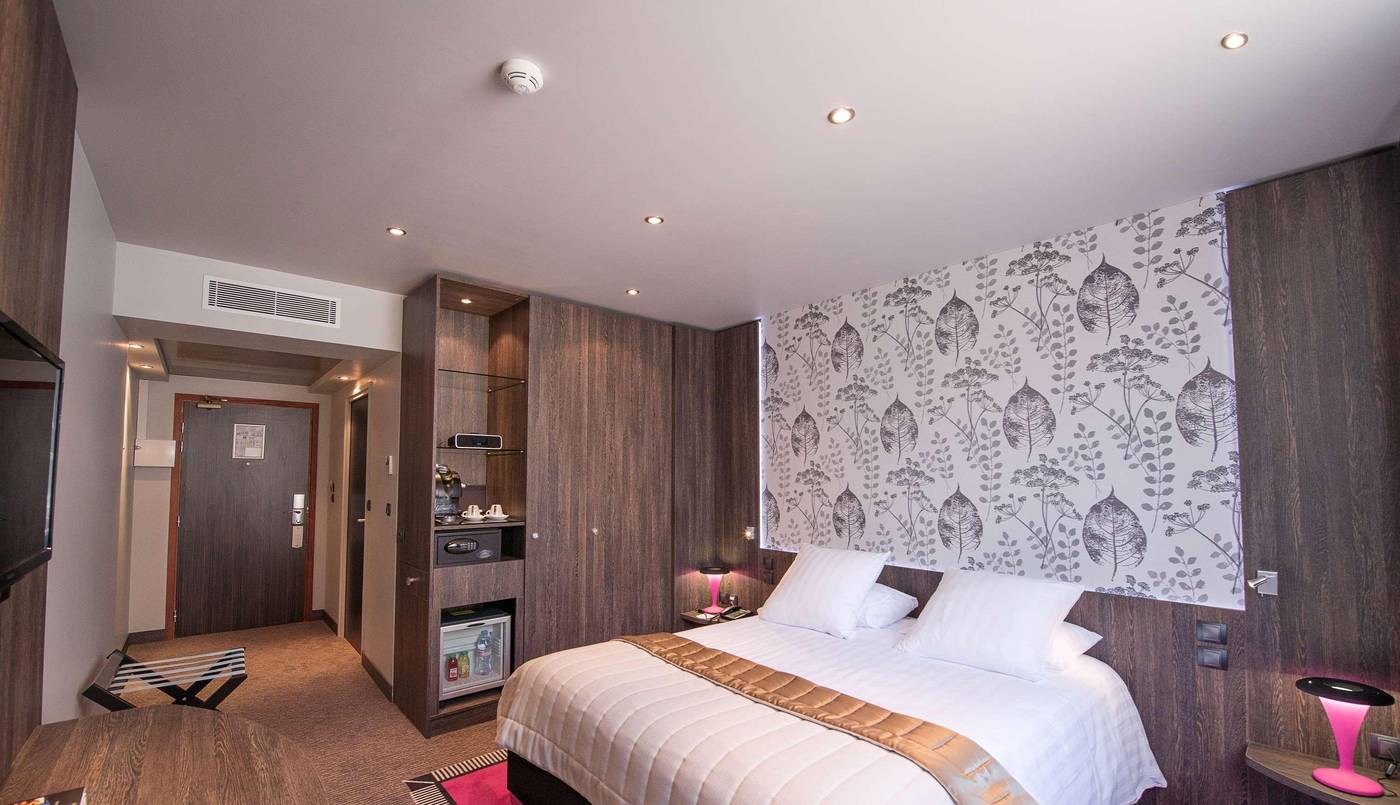 Best-Western-Premier-Patio-des-Artistes-Room-20