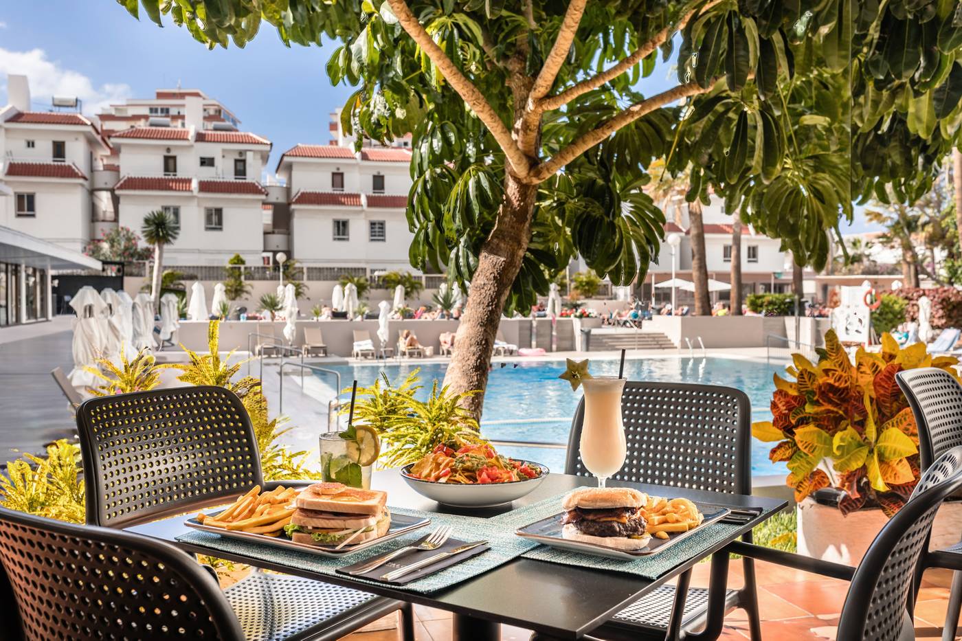 Catalonia-Oro-Negro-Terrace-12