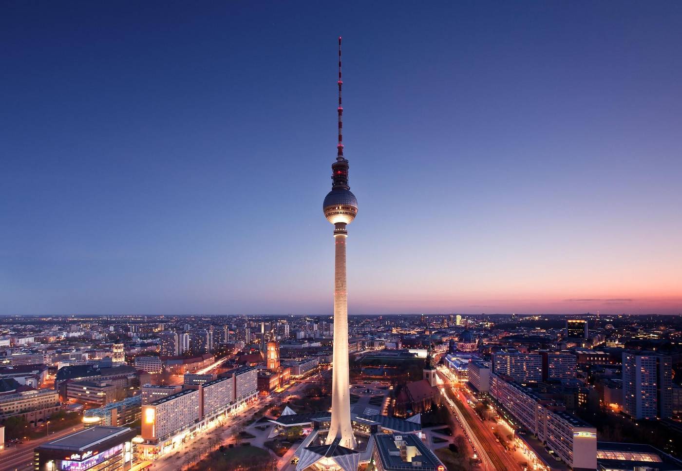 Park-Inn-by-Radisson-Berlin-Alexanderplatz-General-view-65