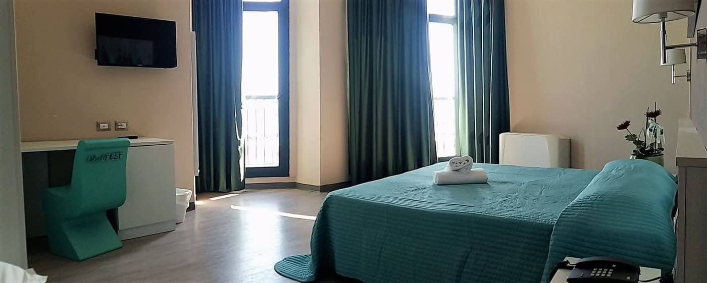 Club Esse Mediterraneo-Italy-Pescara-Room-9