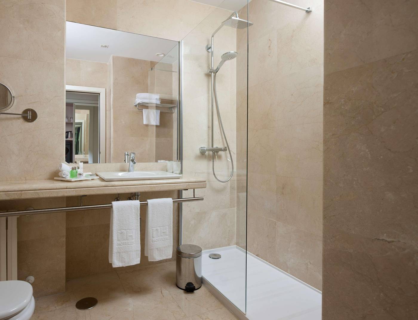 NH-Collection-Madrid-Abascal-Room-38