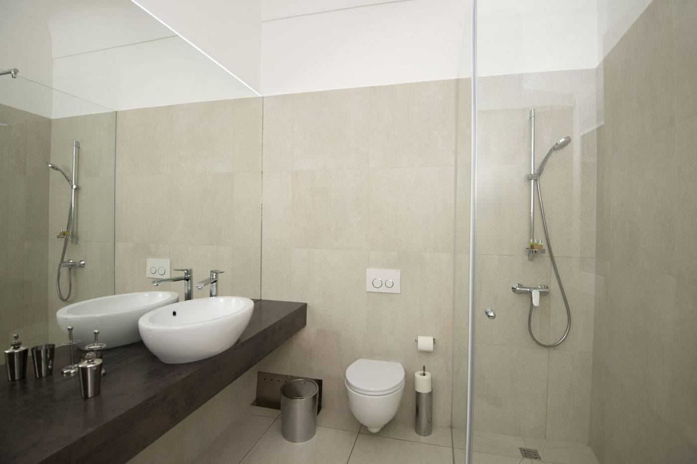 Galeria River-Slovenia-LJUBLJANA-Room-8