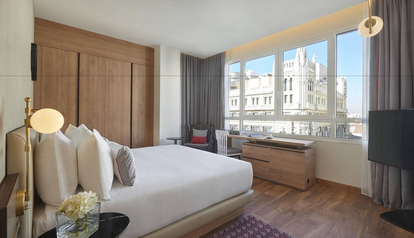 Hyatt-Centric-Gran-Via-Madrid-Room-37
