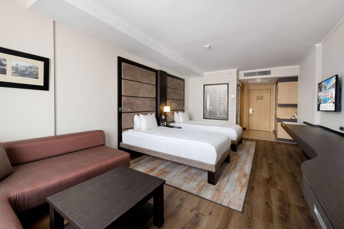 Ramada-Plaza-Istanbul-City-Centre-Room-26