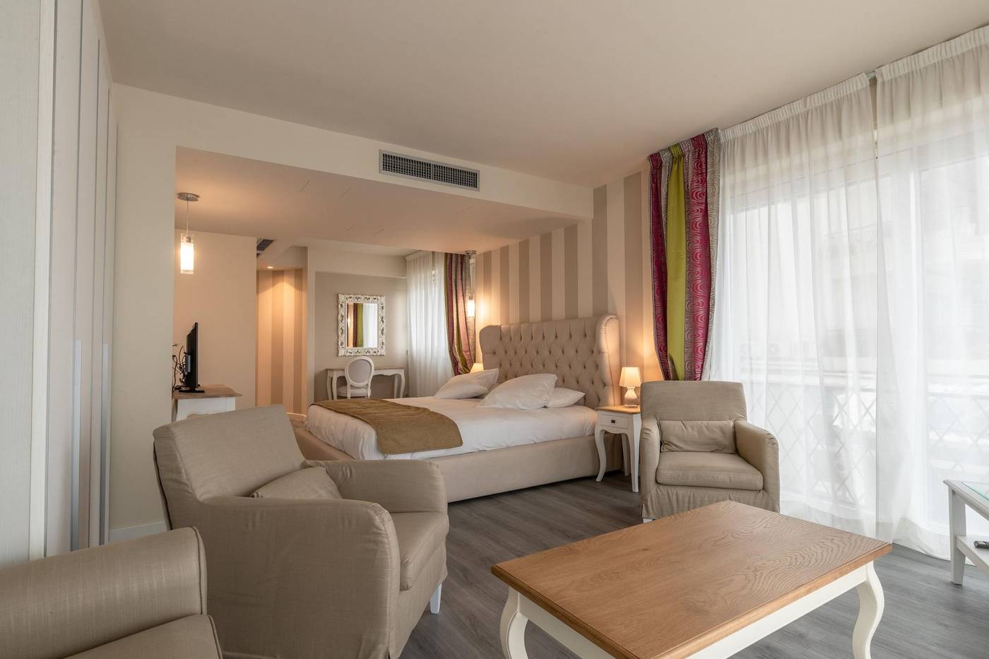 La Dolce Vita Hotel-France-MENTON-Room-8