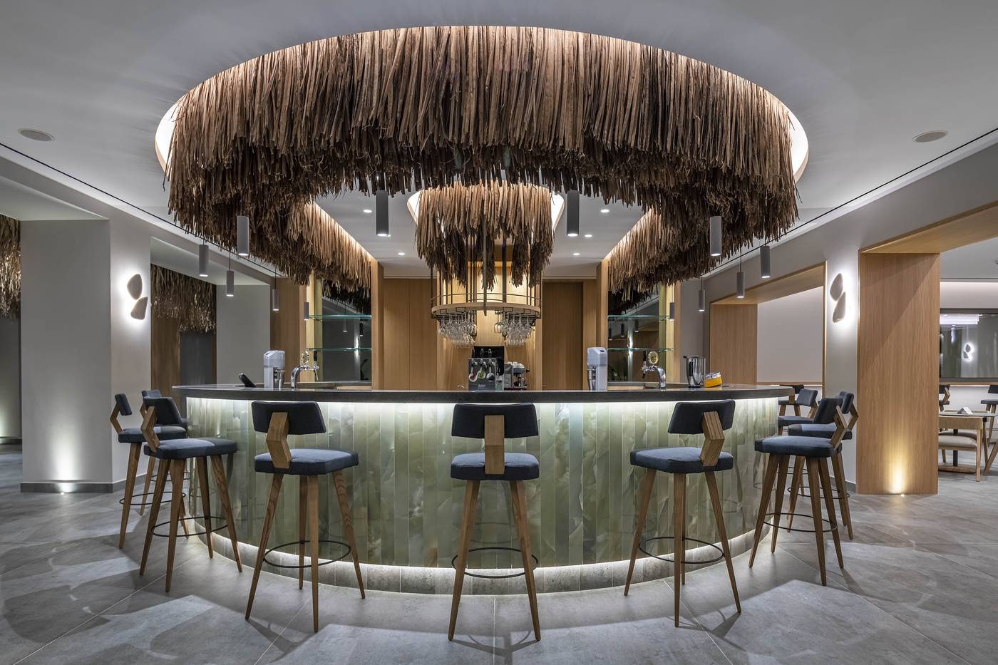 Lakitira-Resort-Bar-30