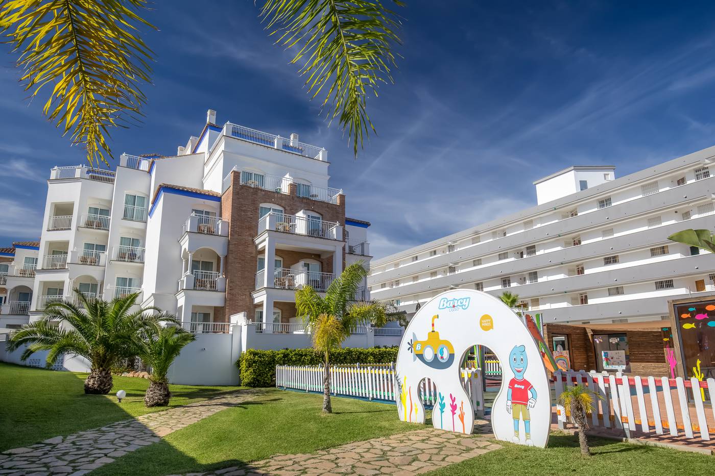 Occidental-Torremolinos-Playa-Sports-and-Entertainment-13