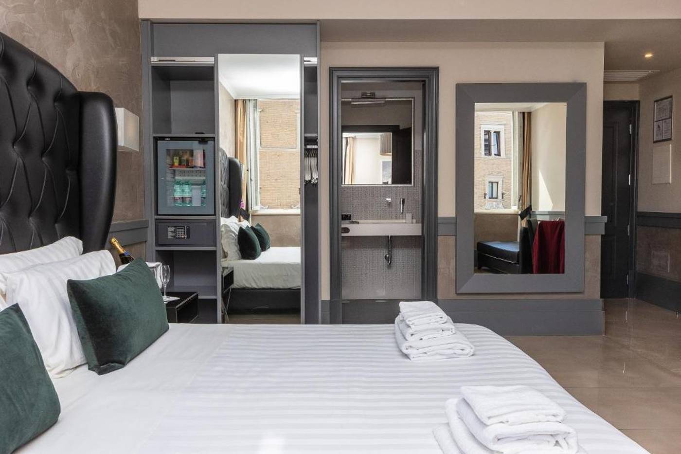 Hotel-Castellino-Roma-Room-15