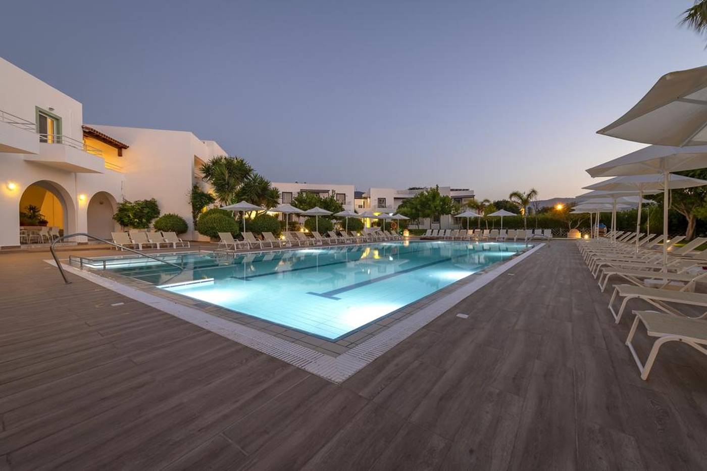 Alexandra-Beach-Hotel-Pool-5