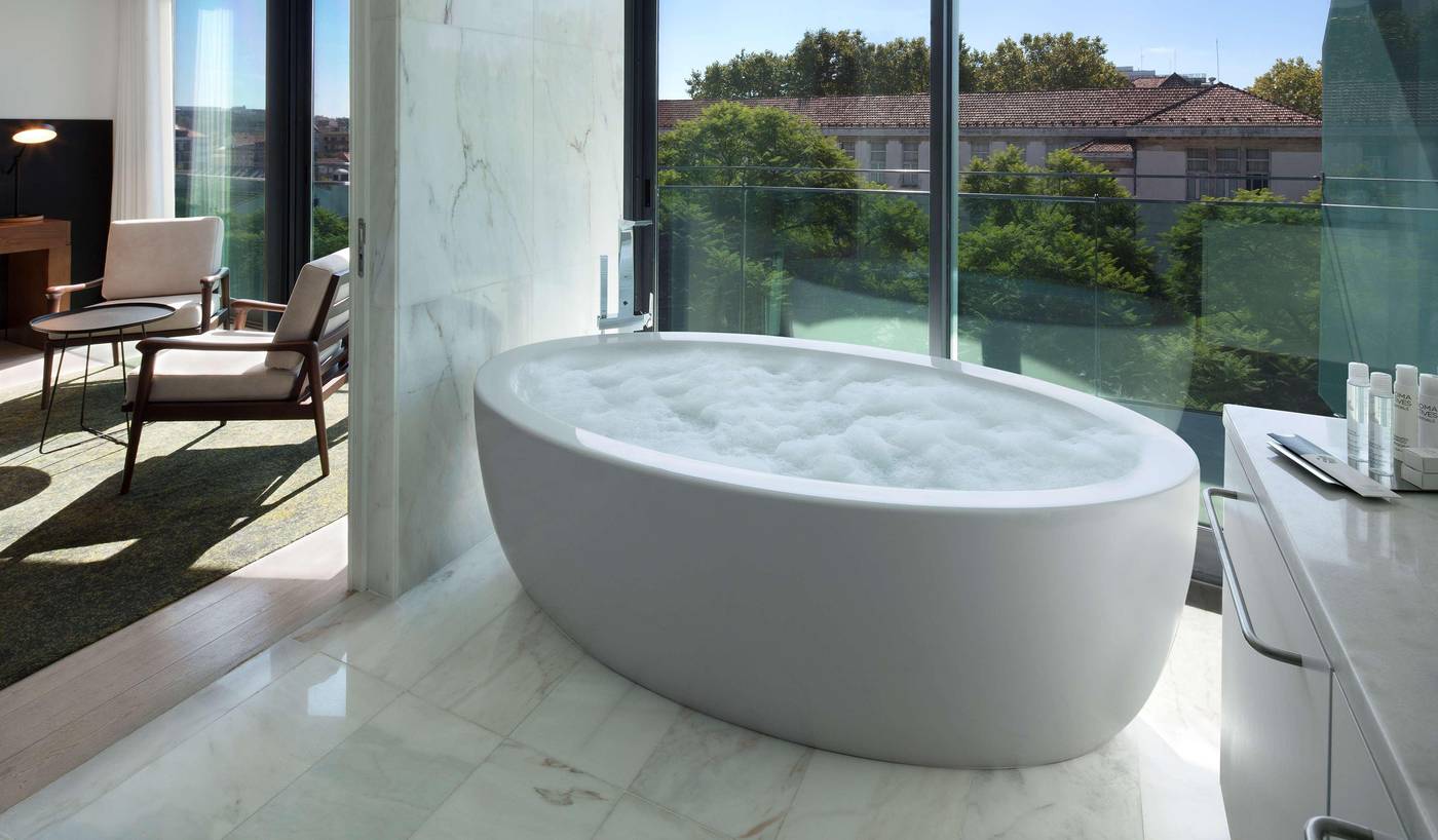 Doubletree-by-Hilton-Lisbon---Fontana-Park-Room-40