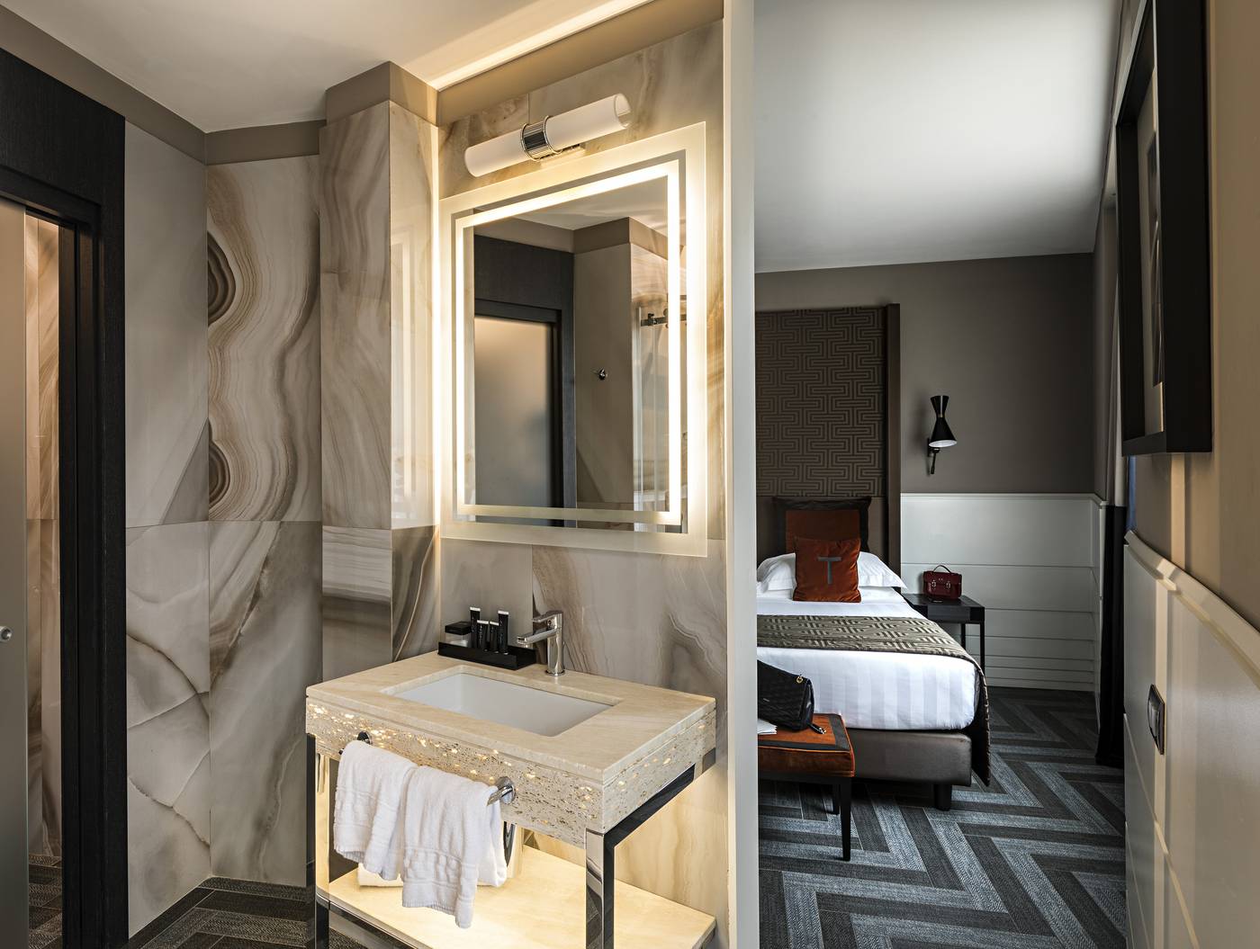 The-Tribune--Part-of-JDV-by-Hyatt-Room-4