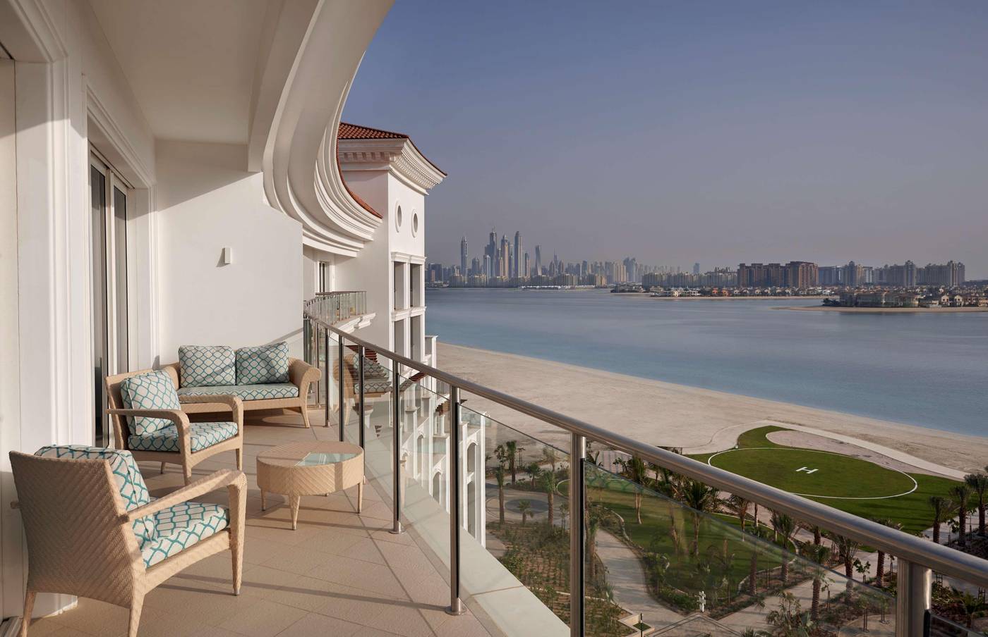 Waldorf-Astoria-Dubai-Palm-Jumeirah-Room-81