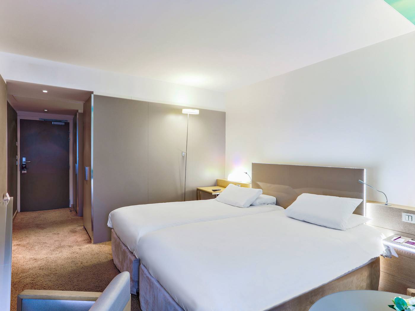Hotel-Mercure-Paris-Vaugirard-Porte-de-Versailles-Room-25