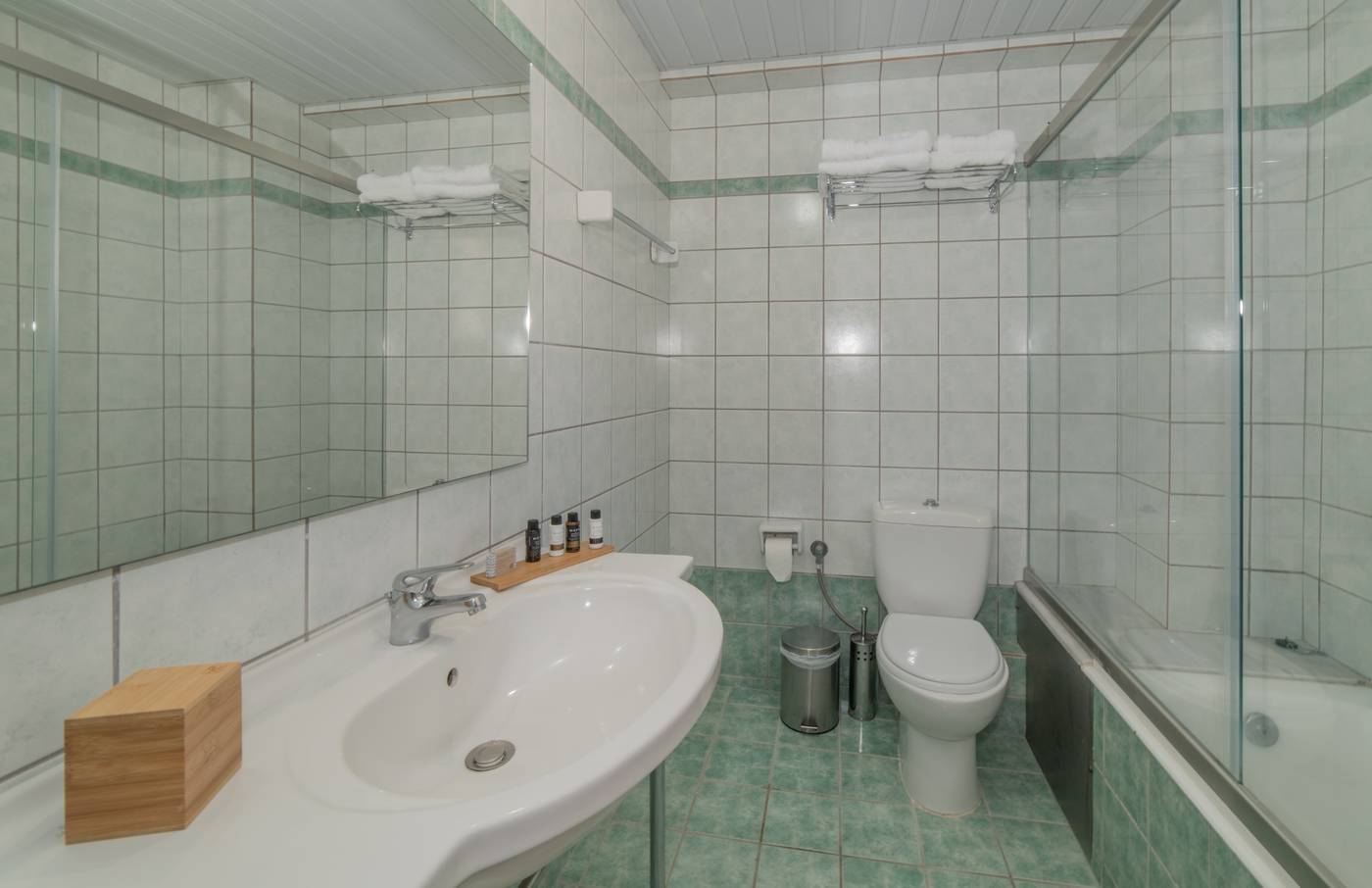 Xenos-Kamara-Beach-Room-36