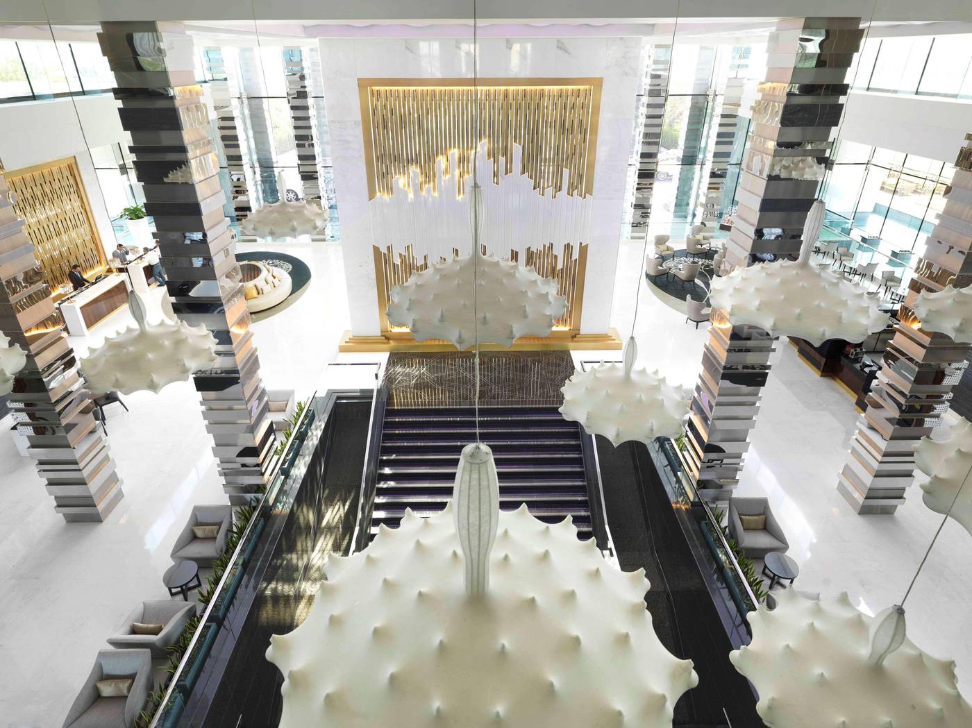Fairmont-Bab-Al-Bahr-Lobby-21
