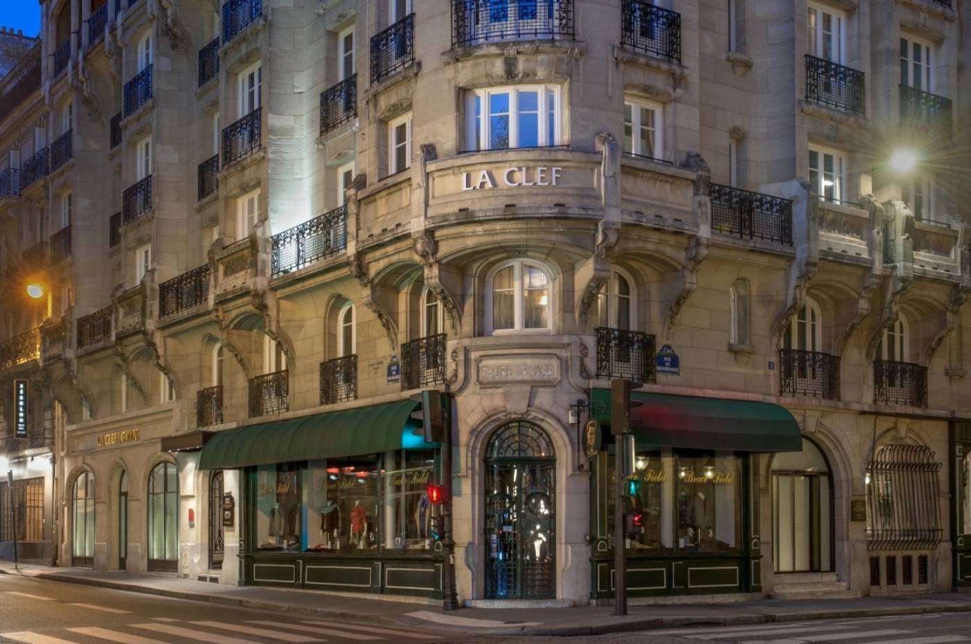 La-Clef-Louvre-Paris-by-The-Crest-Collection-General-view-8