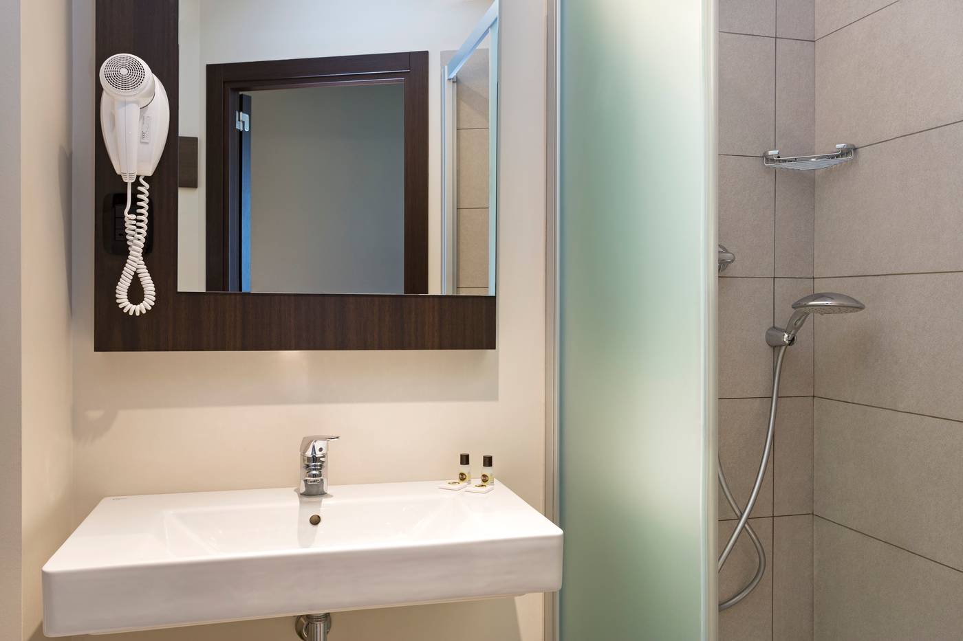 B-B-Hotel-Milano-Cenisio-Garibaldi-Room-22