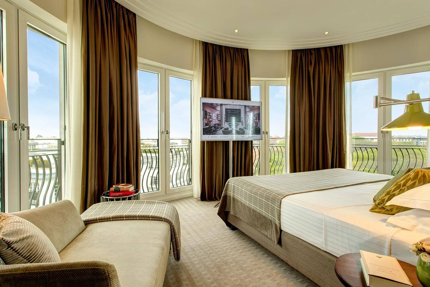 The-Charles-Hotel-Room-25