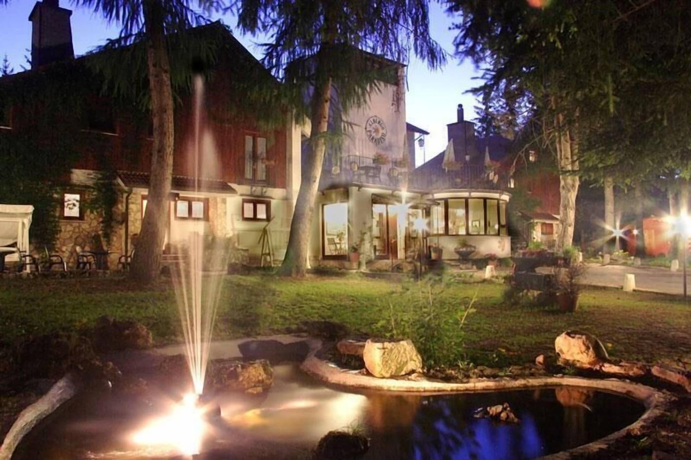 LH Albergo Paradiso-Italy-PESCASSEROLI-General view-1