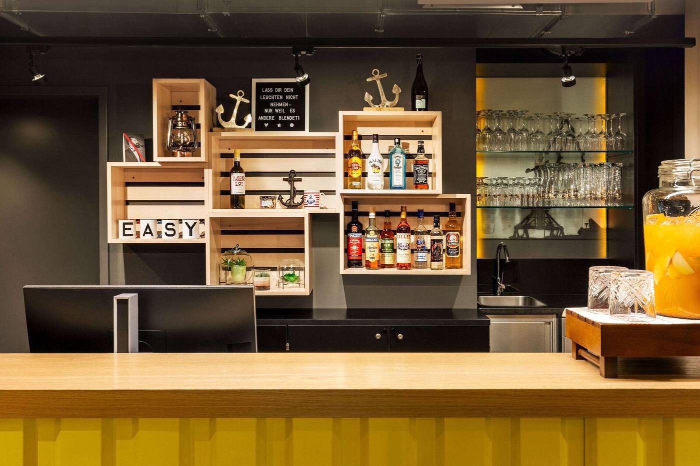 Vienna House Easy By Wyndham Bremen-Germany-Bremen-Lobby-10