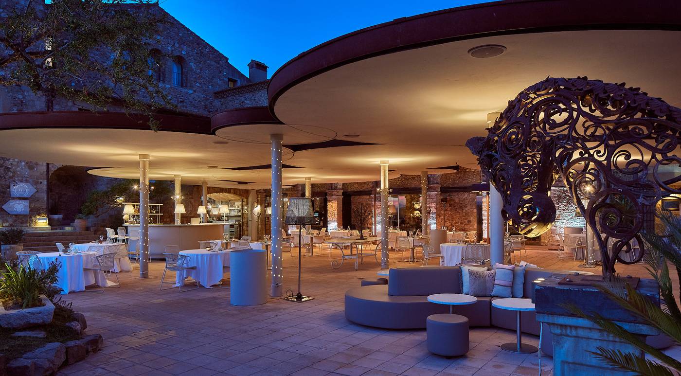 Hotel-Castell-D-Emporda-Bar-10