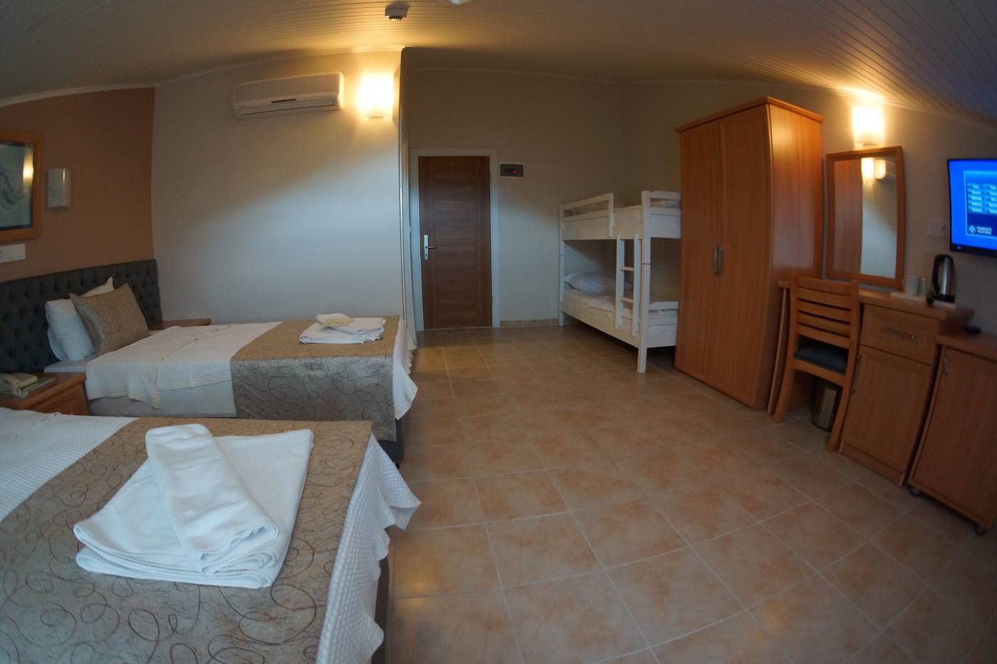 Tonoz-Beach-Hotel-Room-36