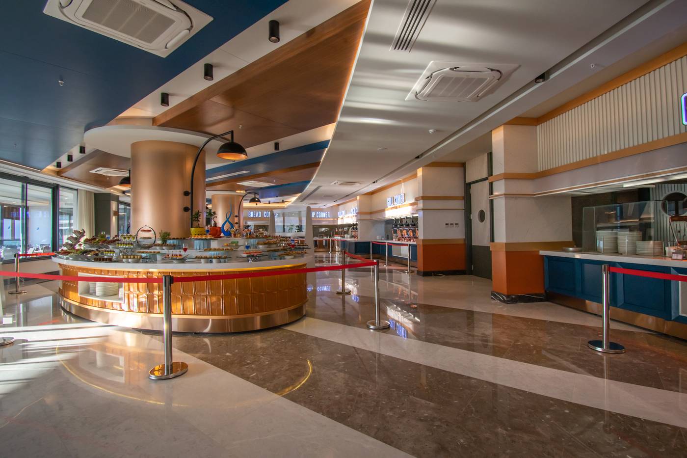 Armas-Bella-Luna-Restaurant-40