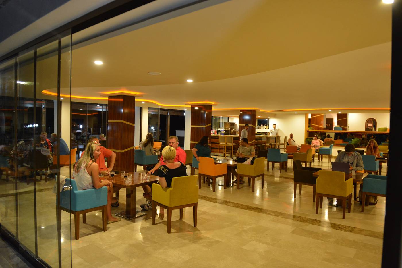 Woxxie-Resort---Spa-Bar-26