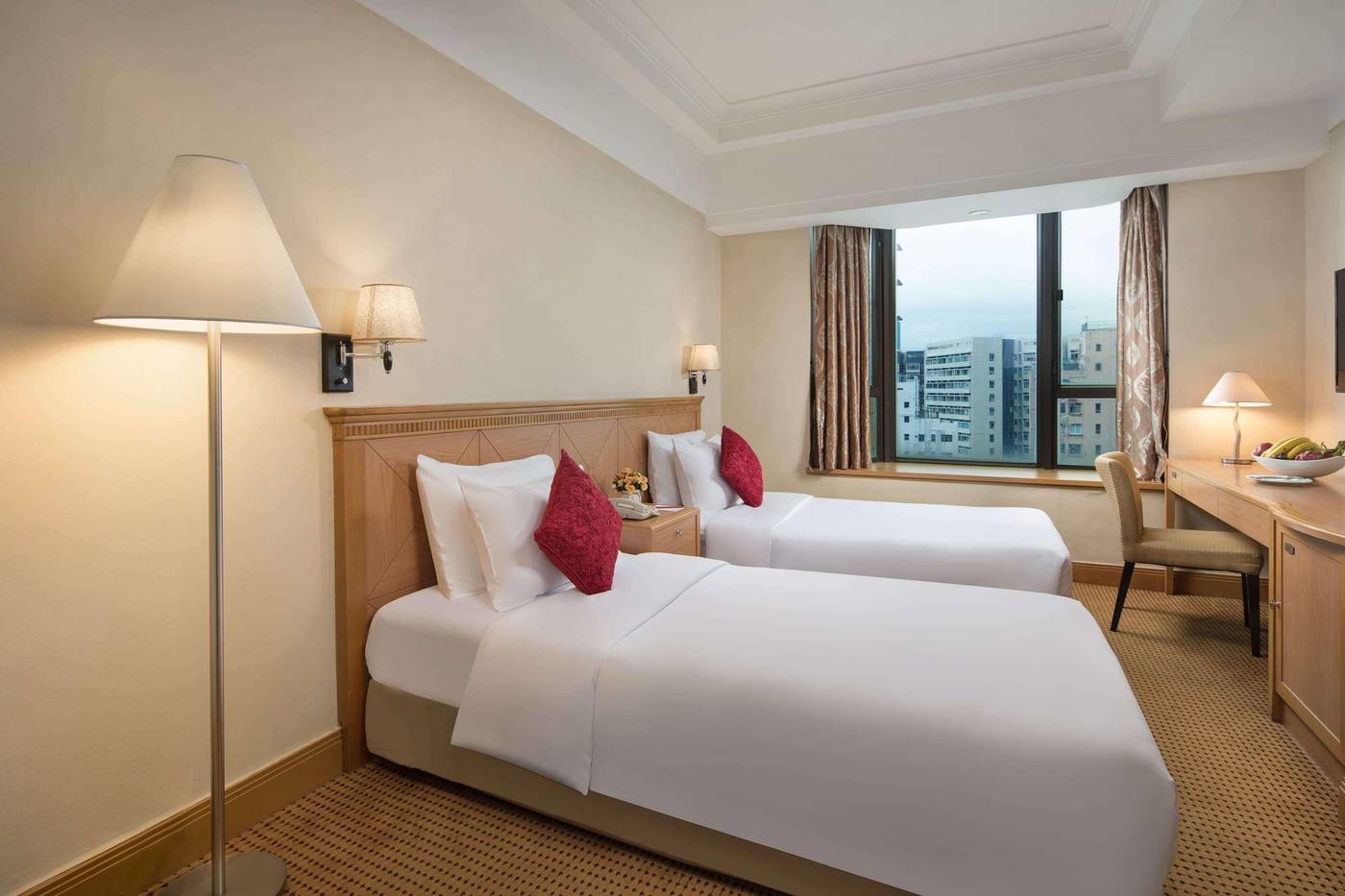 Ramada-Hong-Kong-Grand-View-Room-10