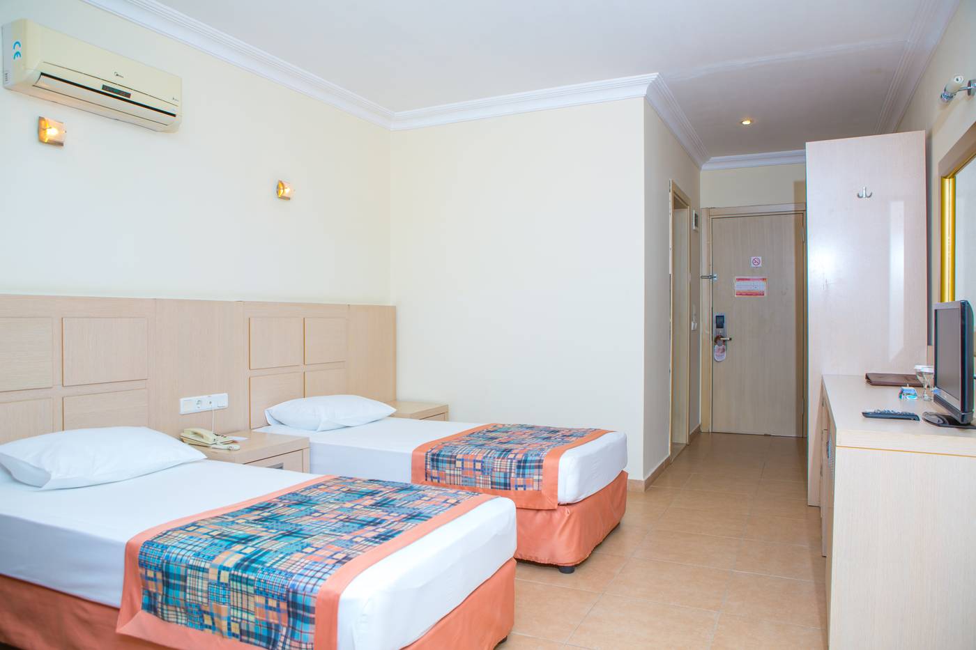 Gardenia-Beach-Room-34