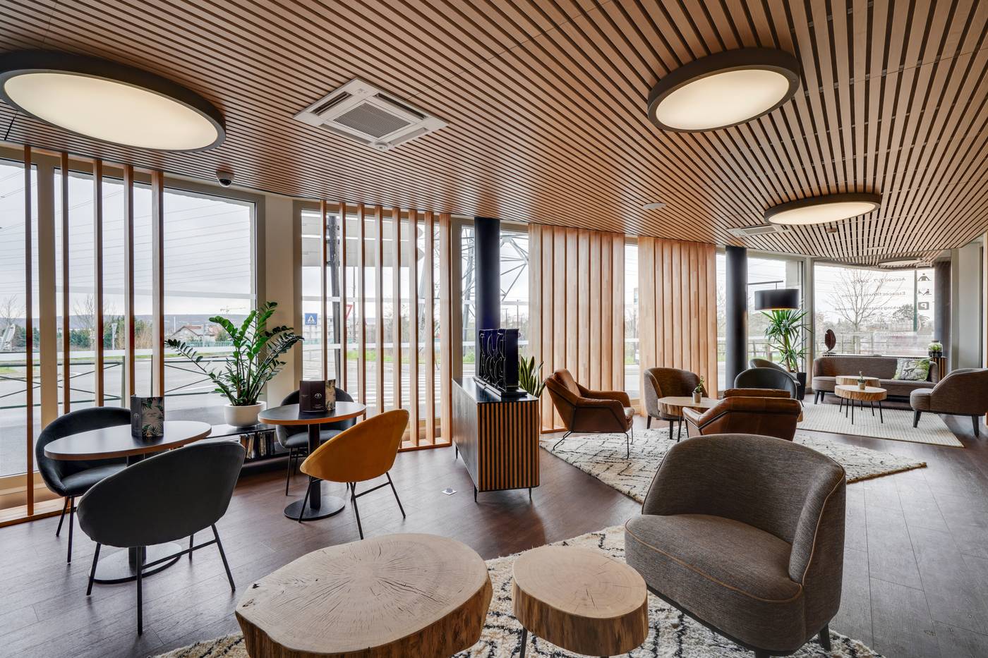 All Suites Massy Palaiseau-France-Paris-Lobby-8
