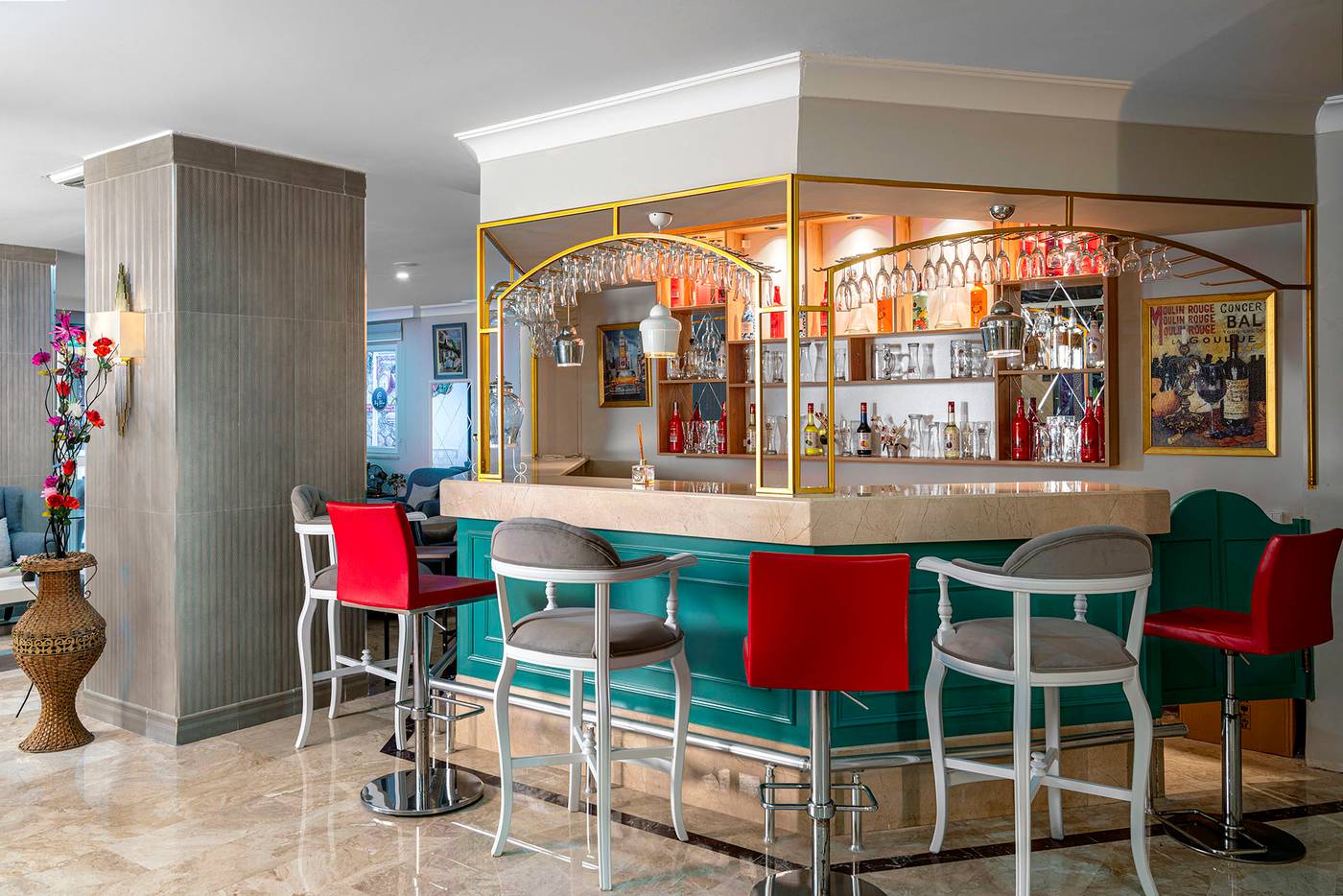 Big-Blue-Suite-Hotel-Lobby-49