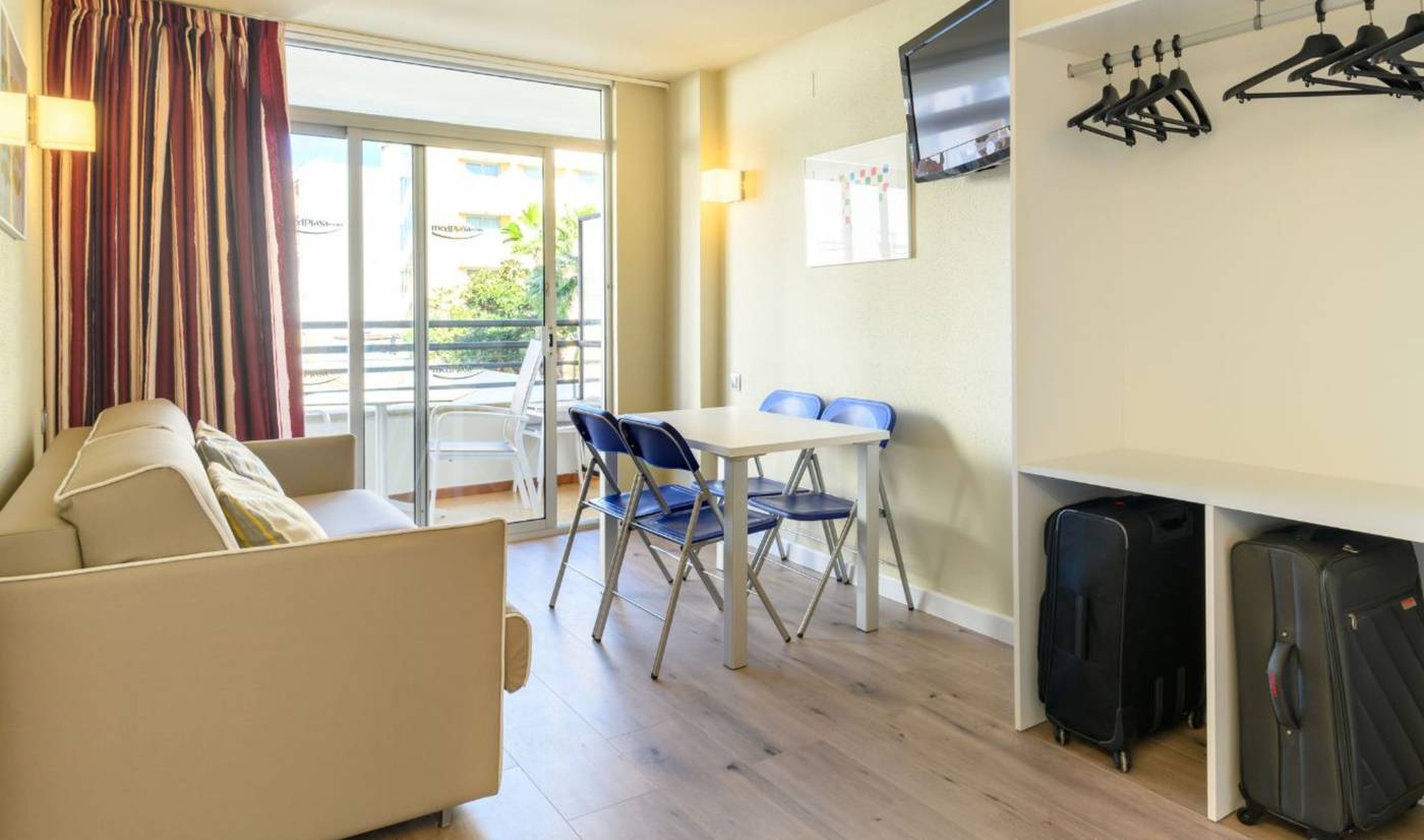 MedPlaya-Esmeraldas-Aparthotel-Room-10