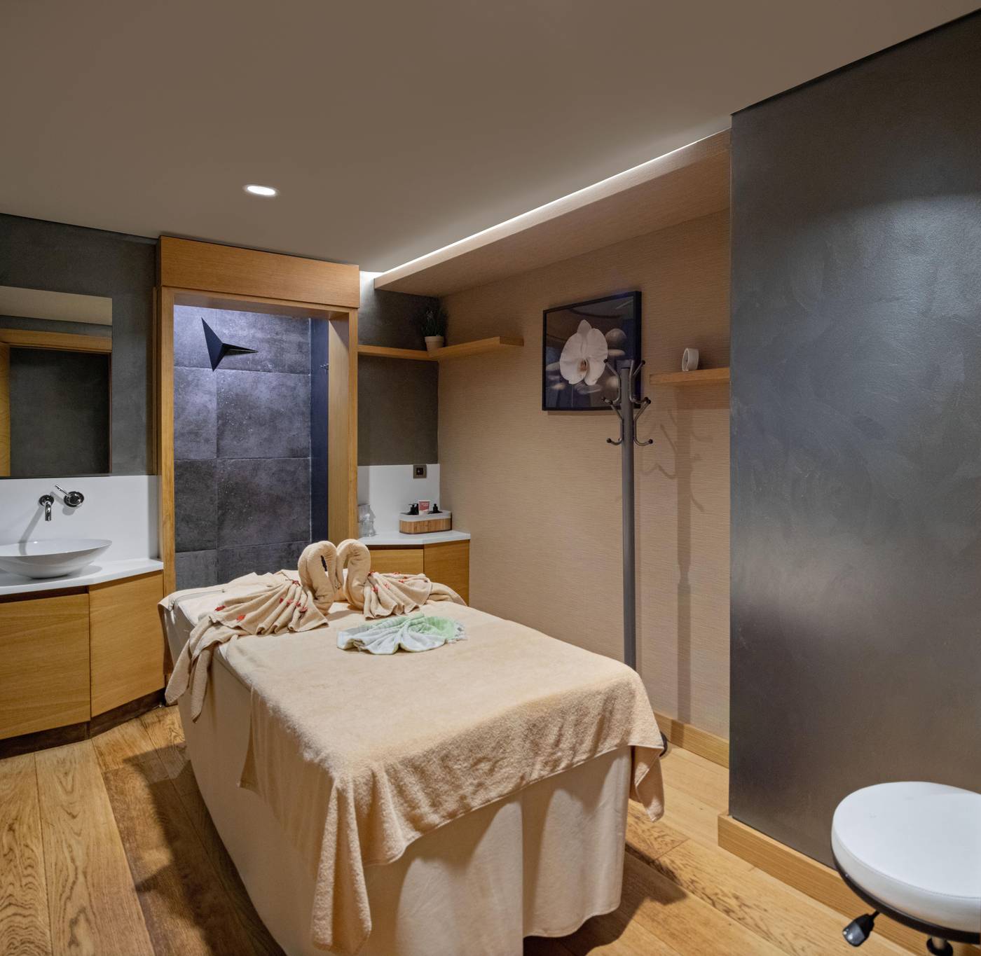 Holiday-Inn-Istanbul-Kadikoy-Sports-and-Entertainment-52