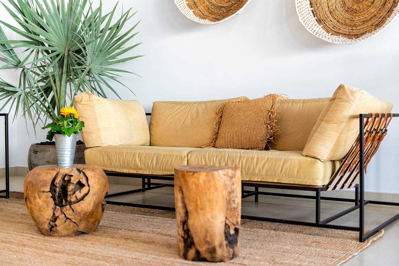 Atlantic-Holiday-Lobby-58