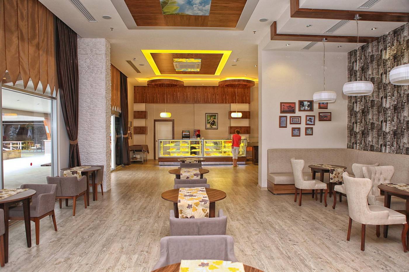 Dizalya-Palm-Garden-Hotel-Bar-28