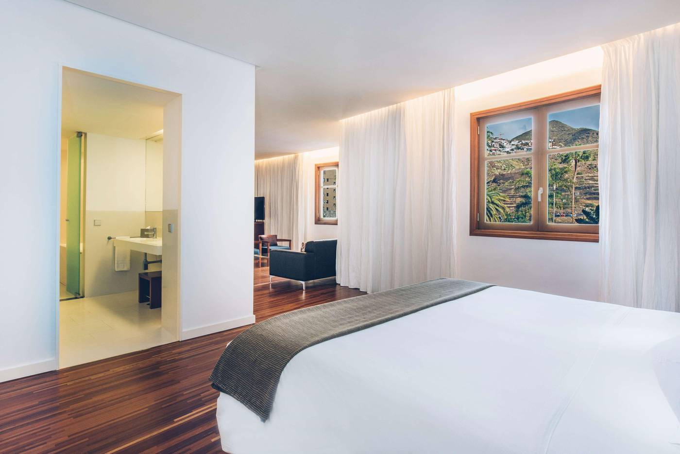 IBEROSTAR-Grand-Hotel-Mencey-Room-44