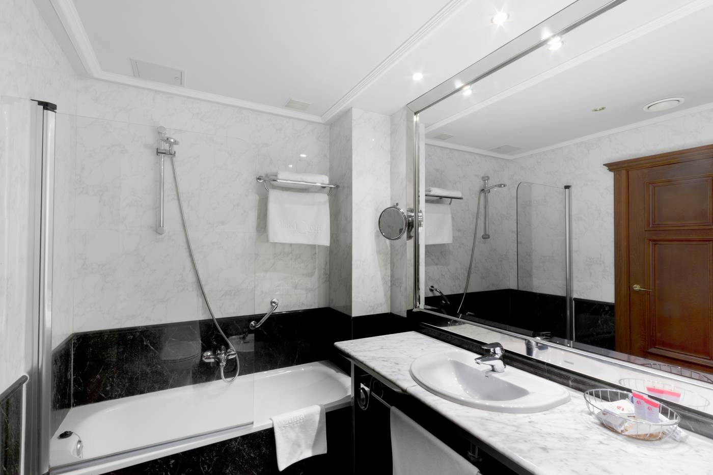 Azofra-Spain-BURGOS-Room-4