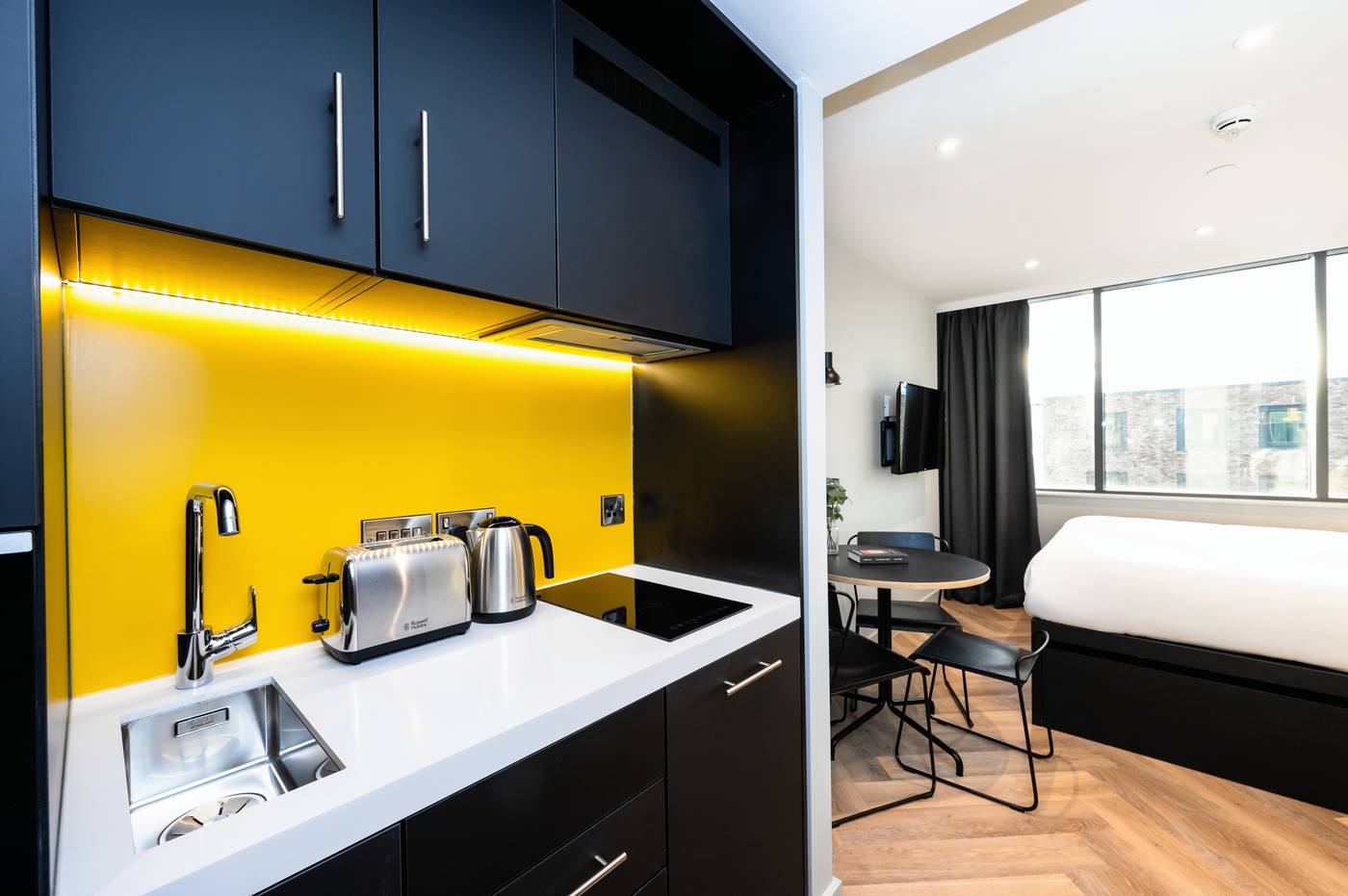 Staycity-Aparthotels-Tivoli-Room-24