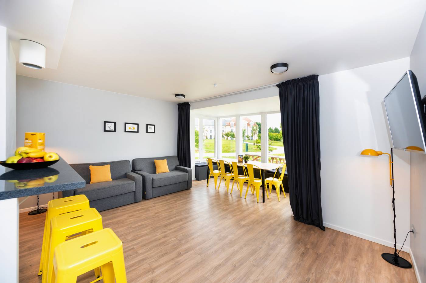 Staycity-Aparthotels-near-Disneyland---Paris-Room-32