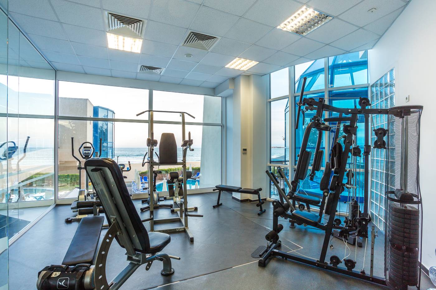 Blue-Pearl-Hotel-Sports-and-Entertainment-64