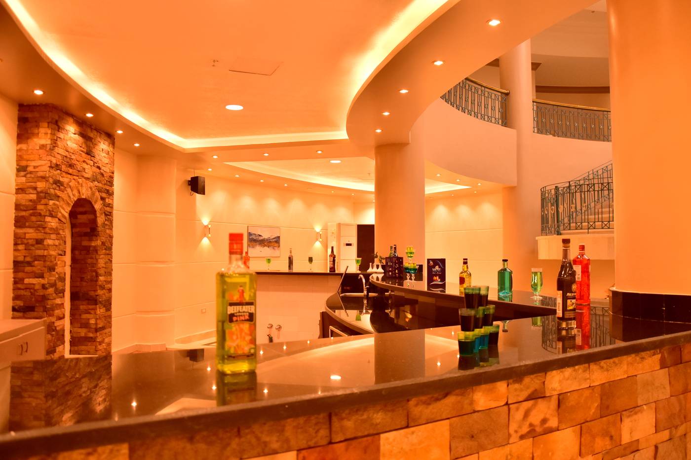 Dive-Inn-Resort-Bar-52