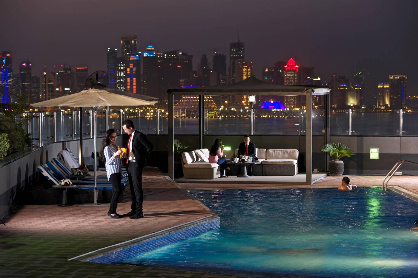 Fraser-Suites-Doha-Pool-32
