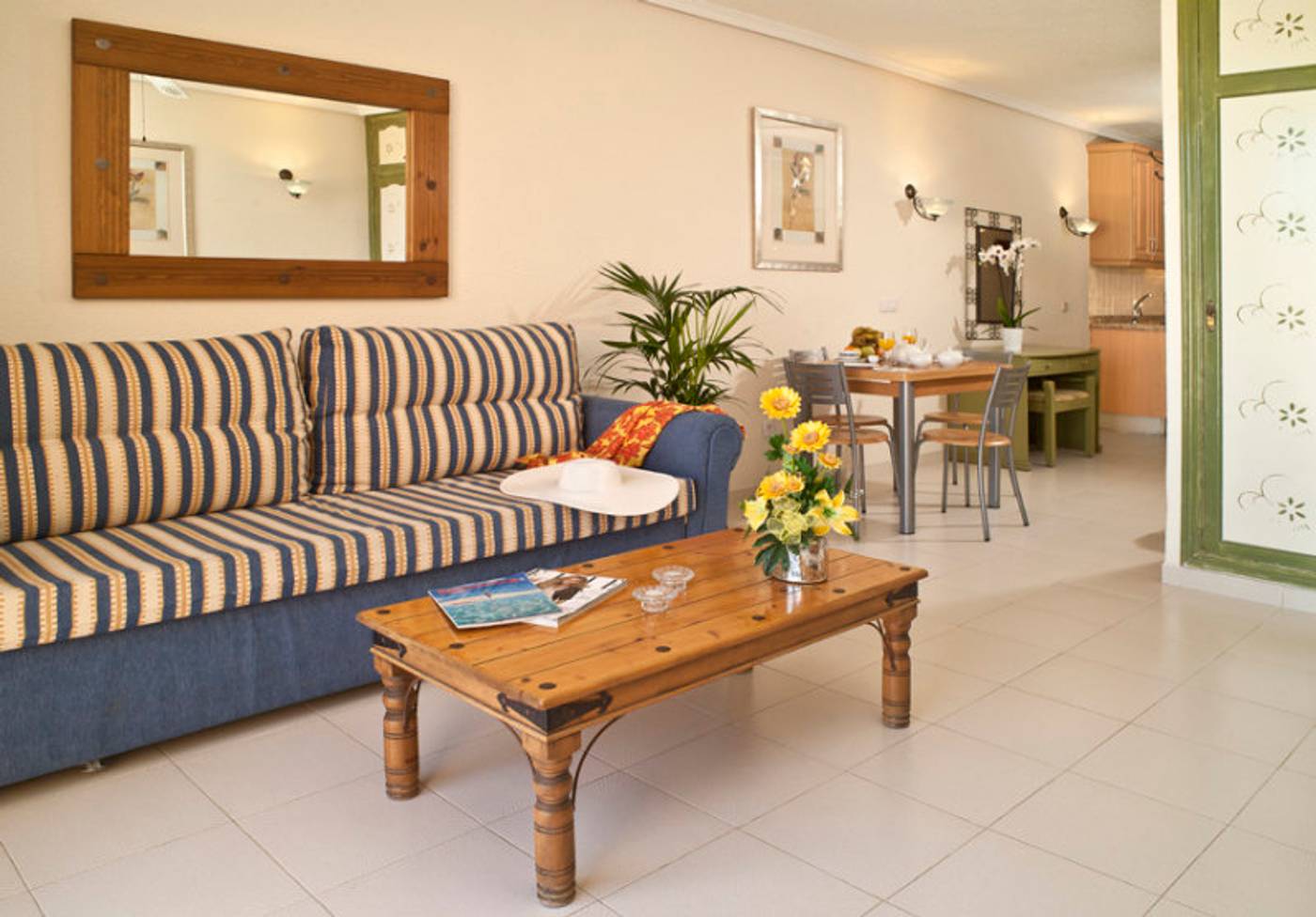 Paradise-Court-Aparthotel-Room-12