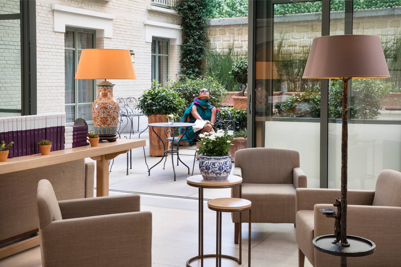 Hotel-Le-Littre-Lobby-13