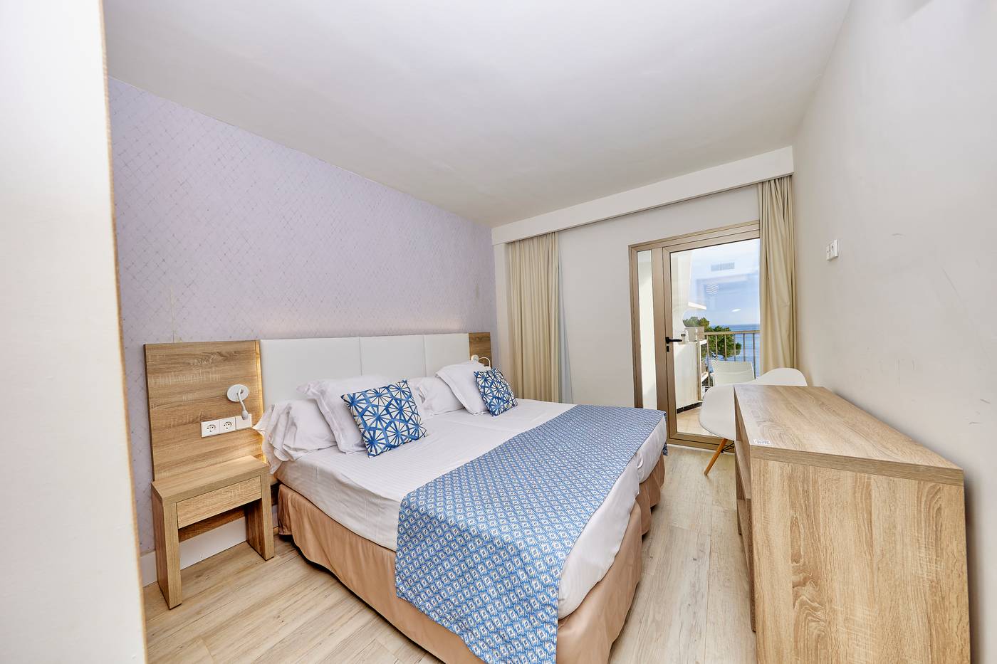Leonardo-Royal-Hotel-Ibiza-Santa-Eulalia-Room-27