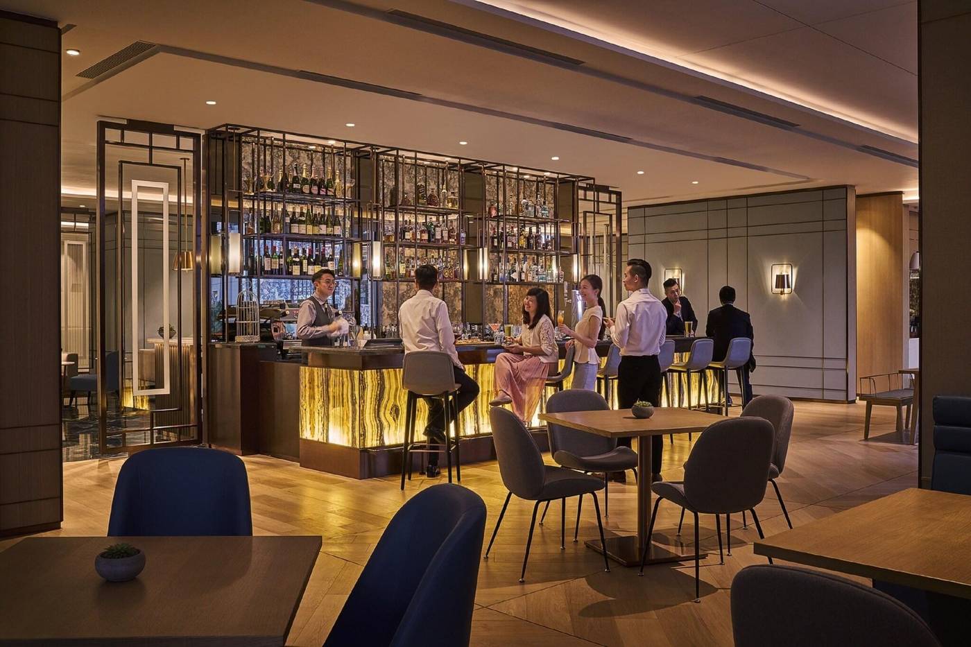 Two-MacDonnell-Road-Bar-3