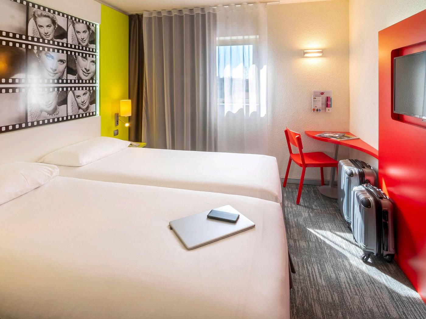 ibis-Styles-Cannes-Le-Cannet-General-view-11
