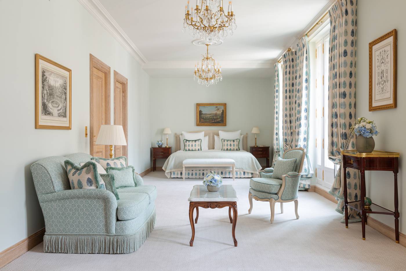 Le-Bristol-Paris-Room-9