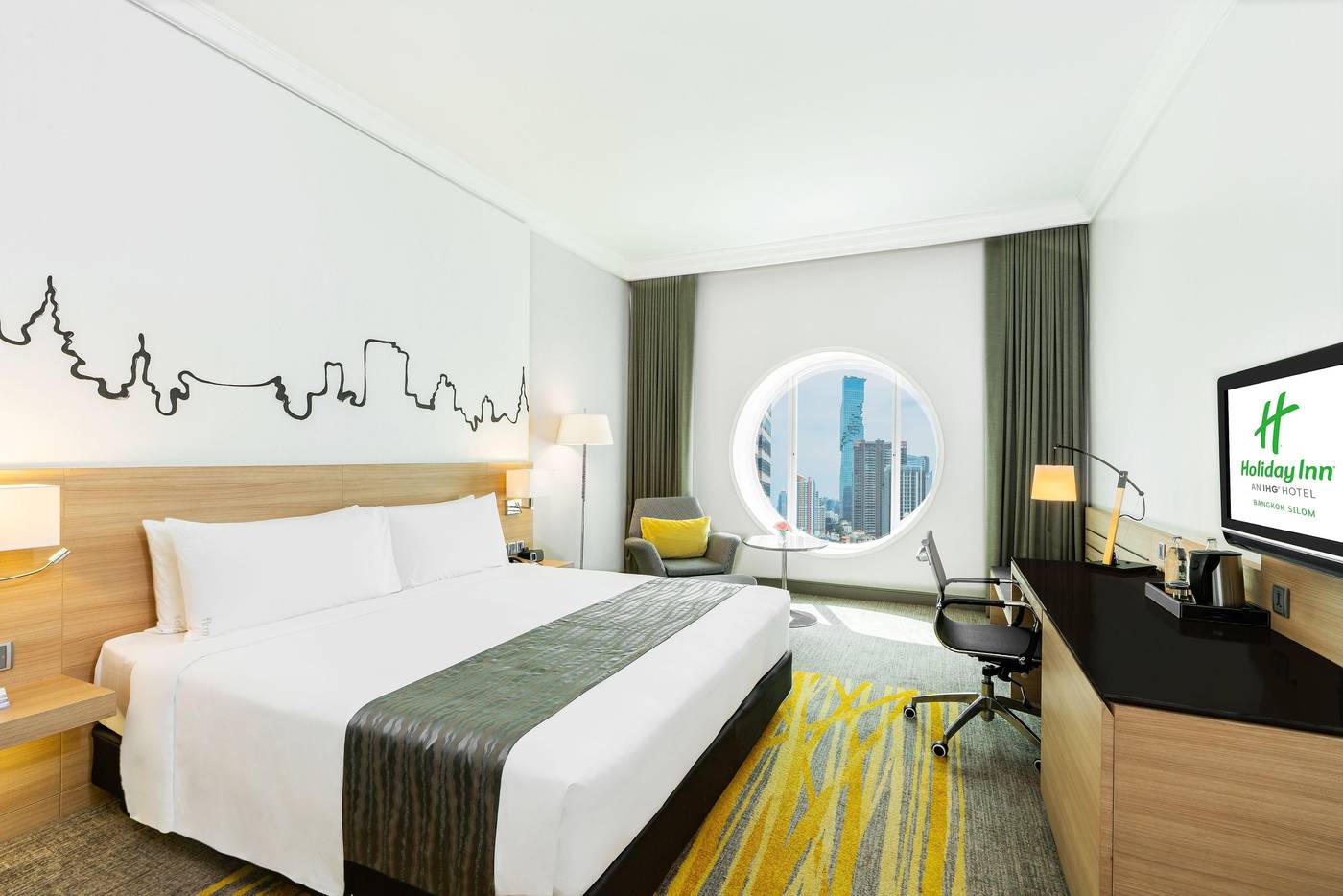 Holiday-Inn-Bangkok-Silom-Room-31